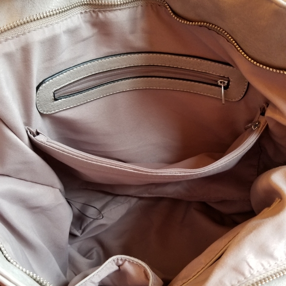 Urban Outfitters vegan leather bag - Picture 4 of 5